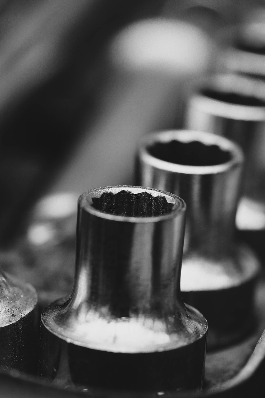 tools, mechanic, automotive, motor, auto, vehicle, repair, metal, maintenance, automobil, workshop, equipment, monochrome, black and white